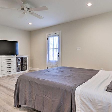 Spacious Gulfport Home With Yard 1 Mi To Beach Экстерьер фото