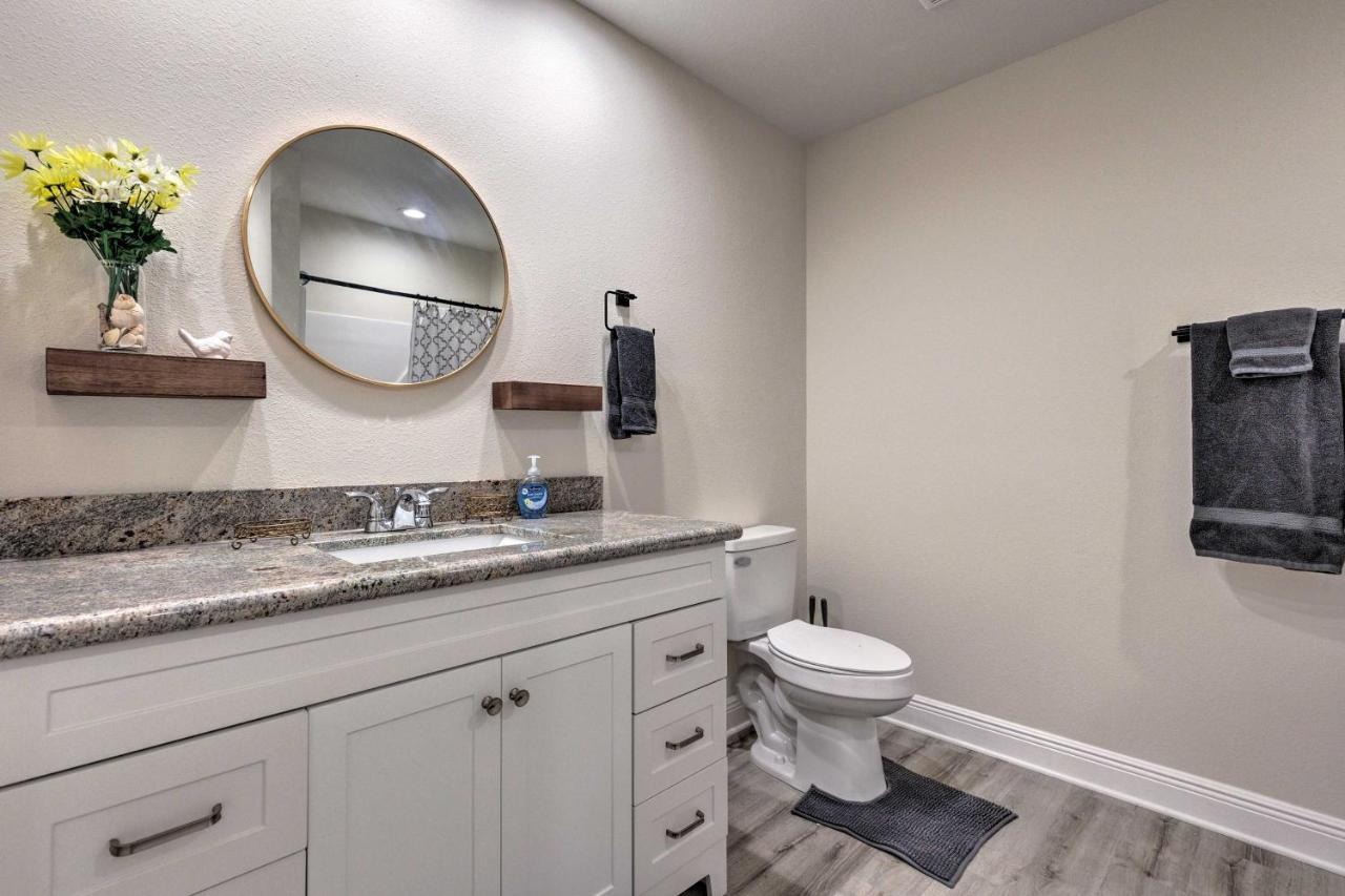 Spacious Gulfport Home With Yard 1 Mi To Beach Экстерьер фото