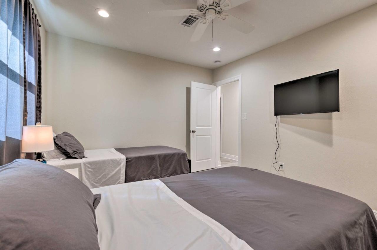 Spacious Gulfport Home With Yard 1 Mi To Beach Экстерьер фото