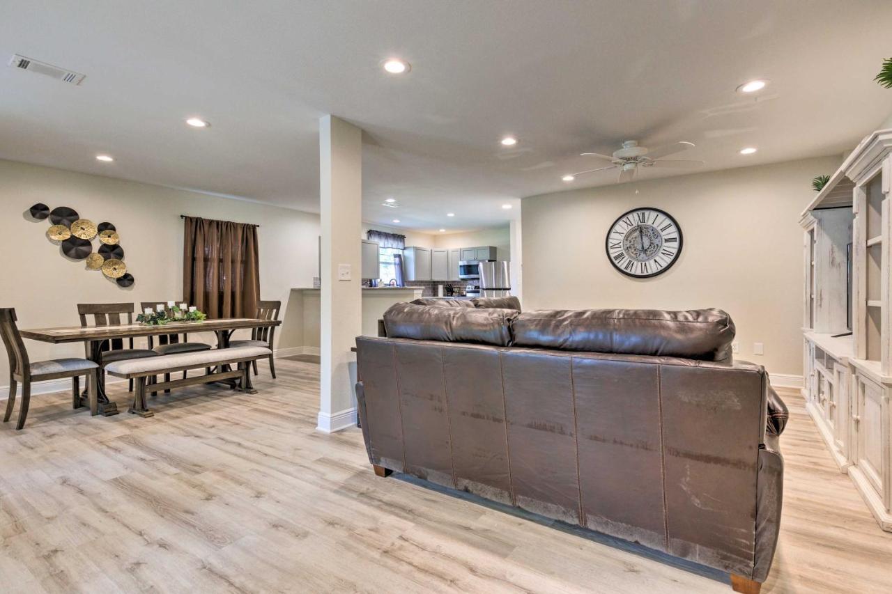 Spacious Gulfport Home With Yard 1 Mi To Beach Экстерьер фото